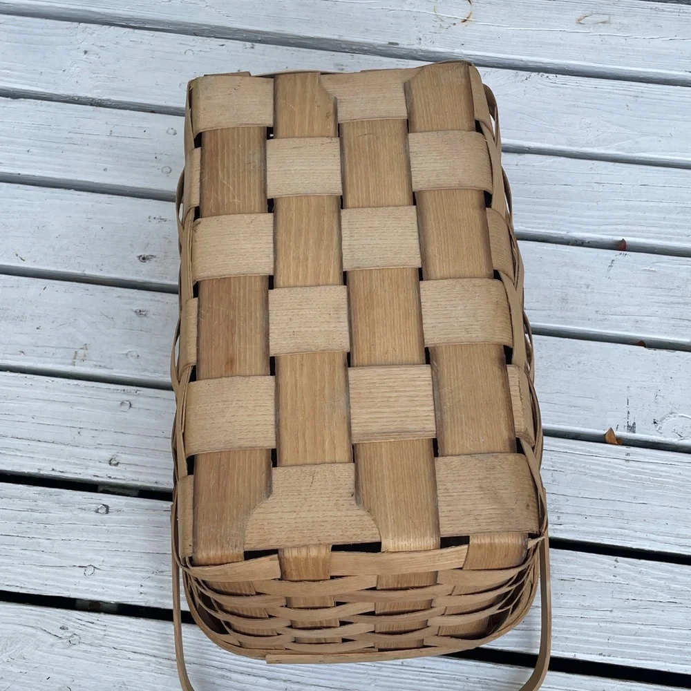 Vintage Basketville Pitney Vermont Picnic Basket